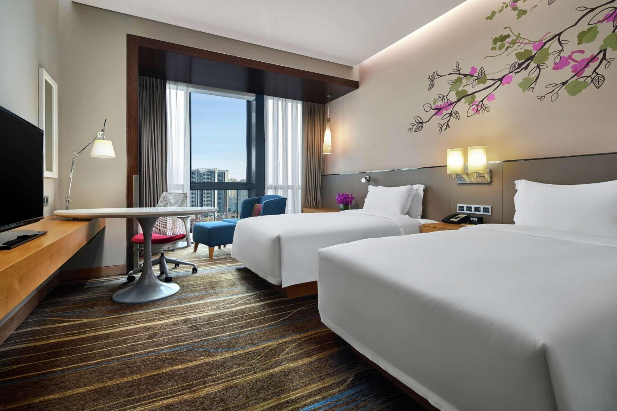Hilton Garden Inn Shenzhen Bao'An Exterior photo